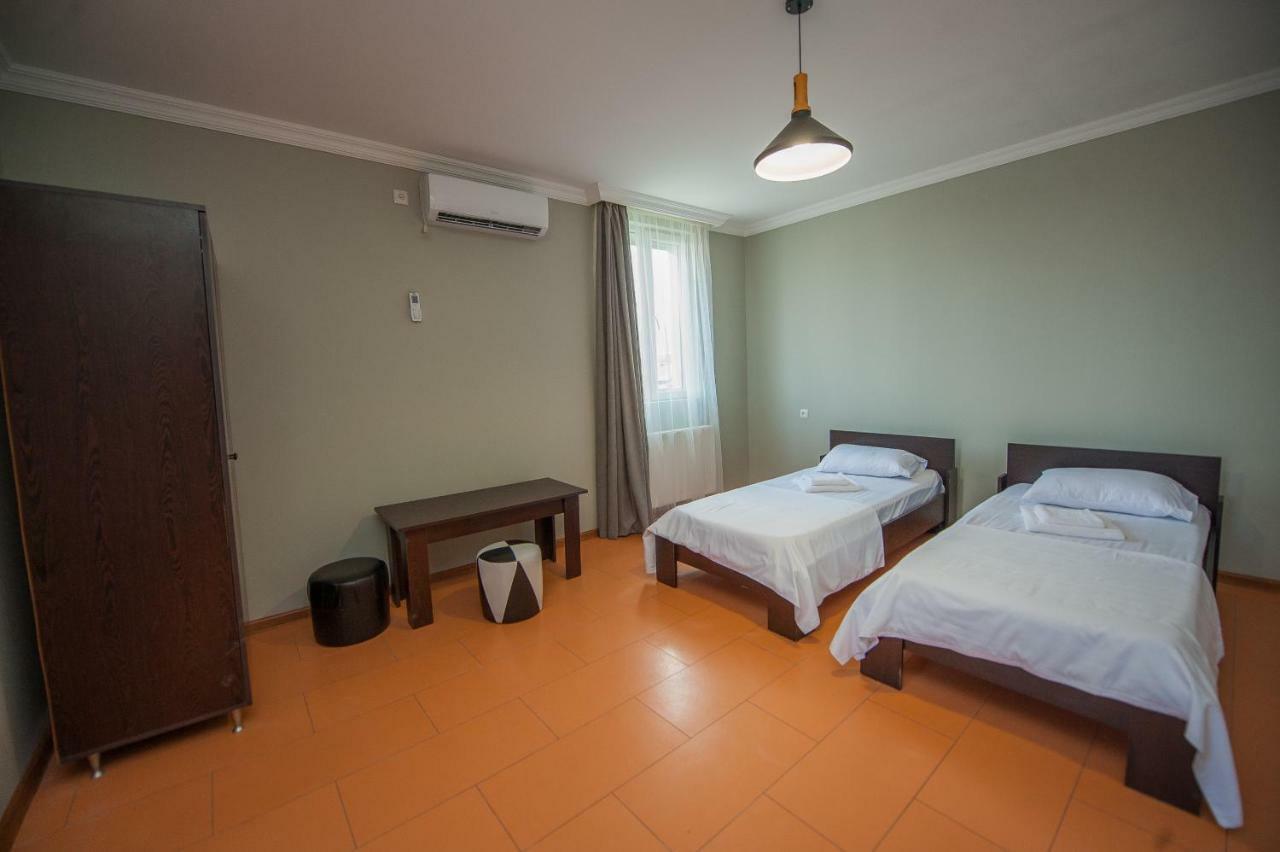 Hotel Cosmos Batoumi Extérieur photo