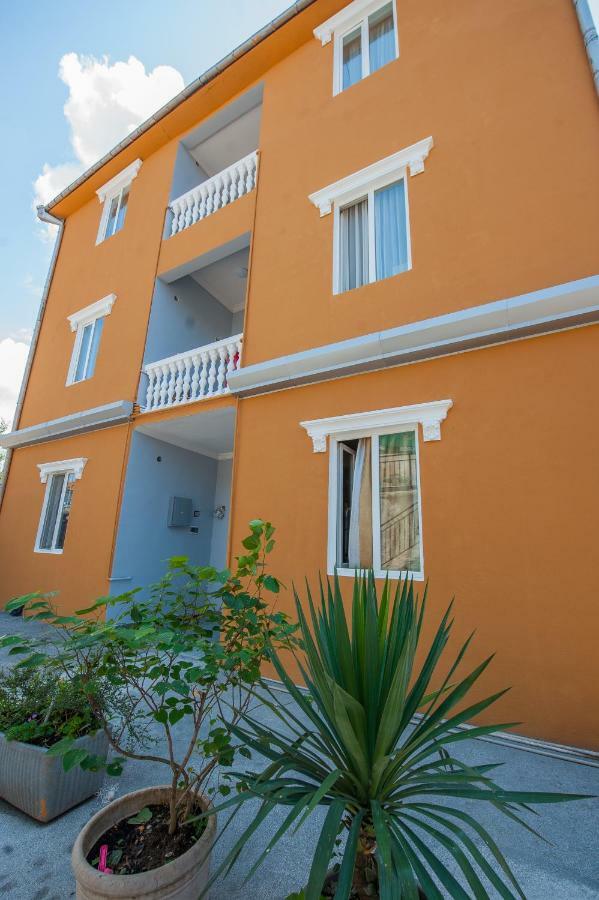 Hotel Cosmos Batoumi Extérieur photo